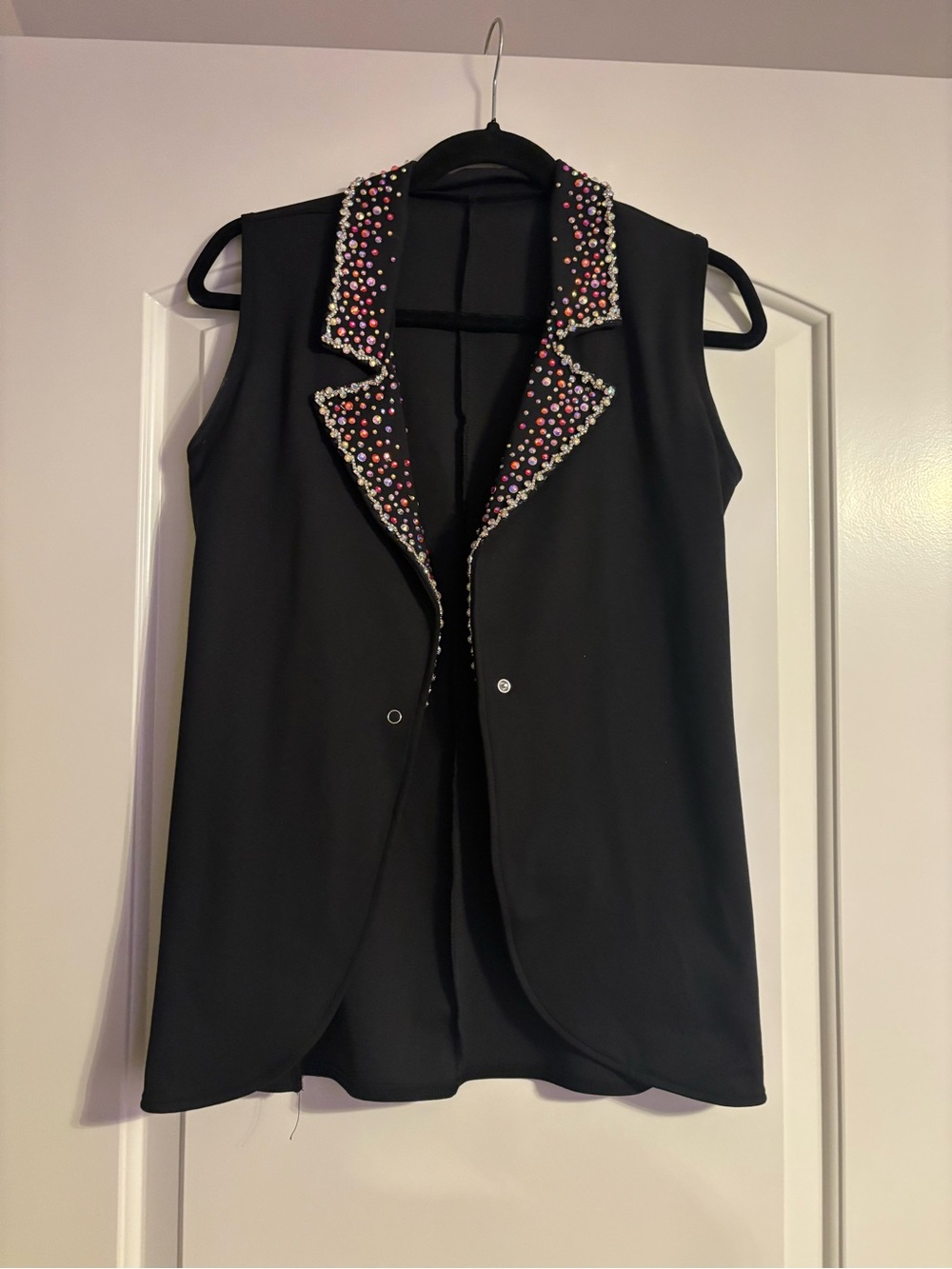 Black Sleeveless Embellished Collar Vest